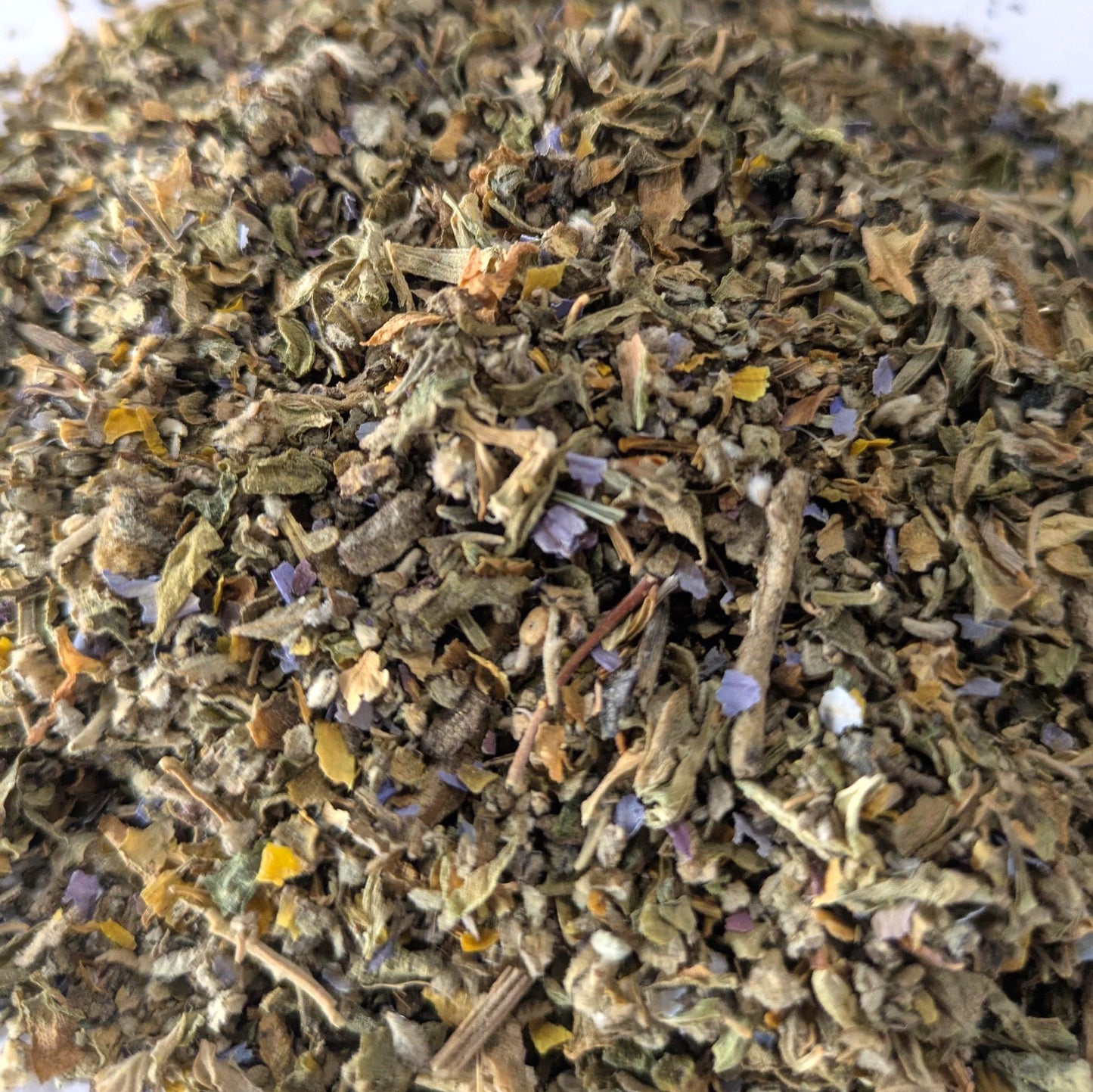 Solar Glow Herbal Smoke Blend – Damiana, Mullein, Blue Lotus & Kanna